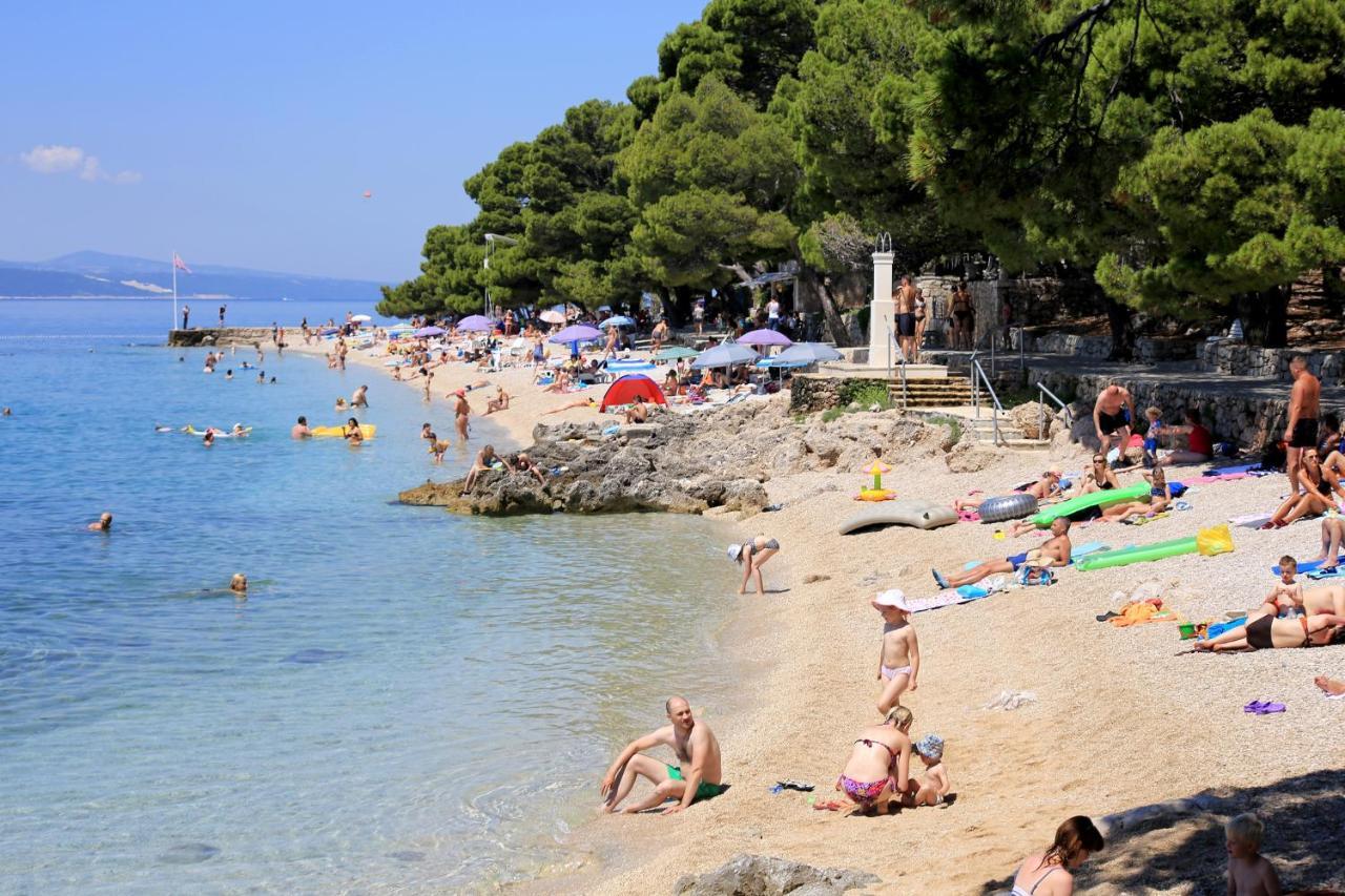 Apartments With A Parking Space Brela, Makarska - 16603 ภายนอก รูปภาพ
