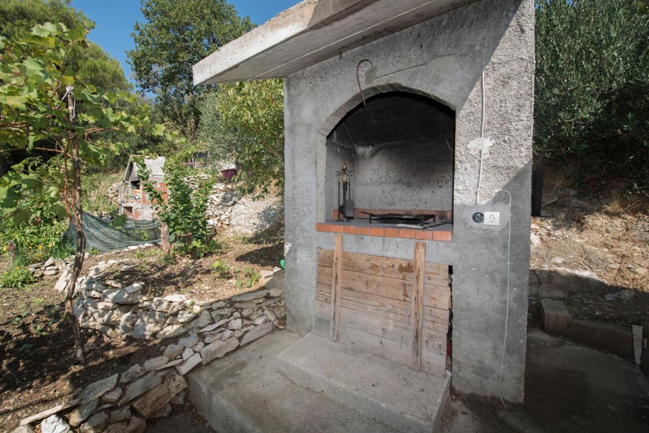 Apartments With A Parking Space Brela, Makarska - 16603 ภายนอก รูปภาพ