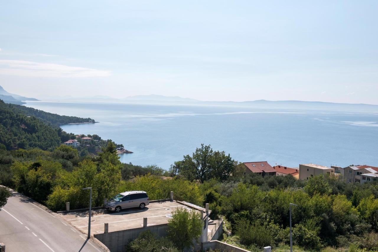 Apartments With A Parking Space Brela, Makarska - 16603 ภายนอก รูปภาพ
