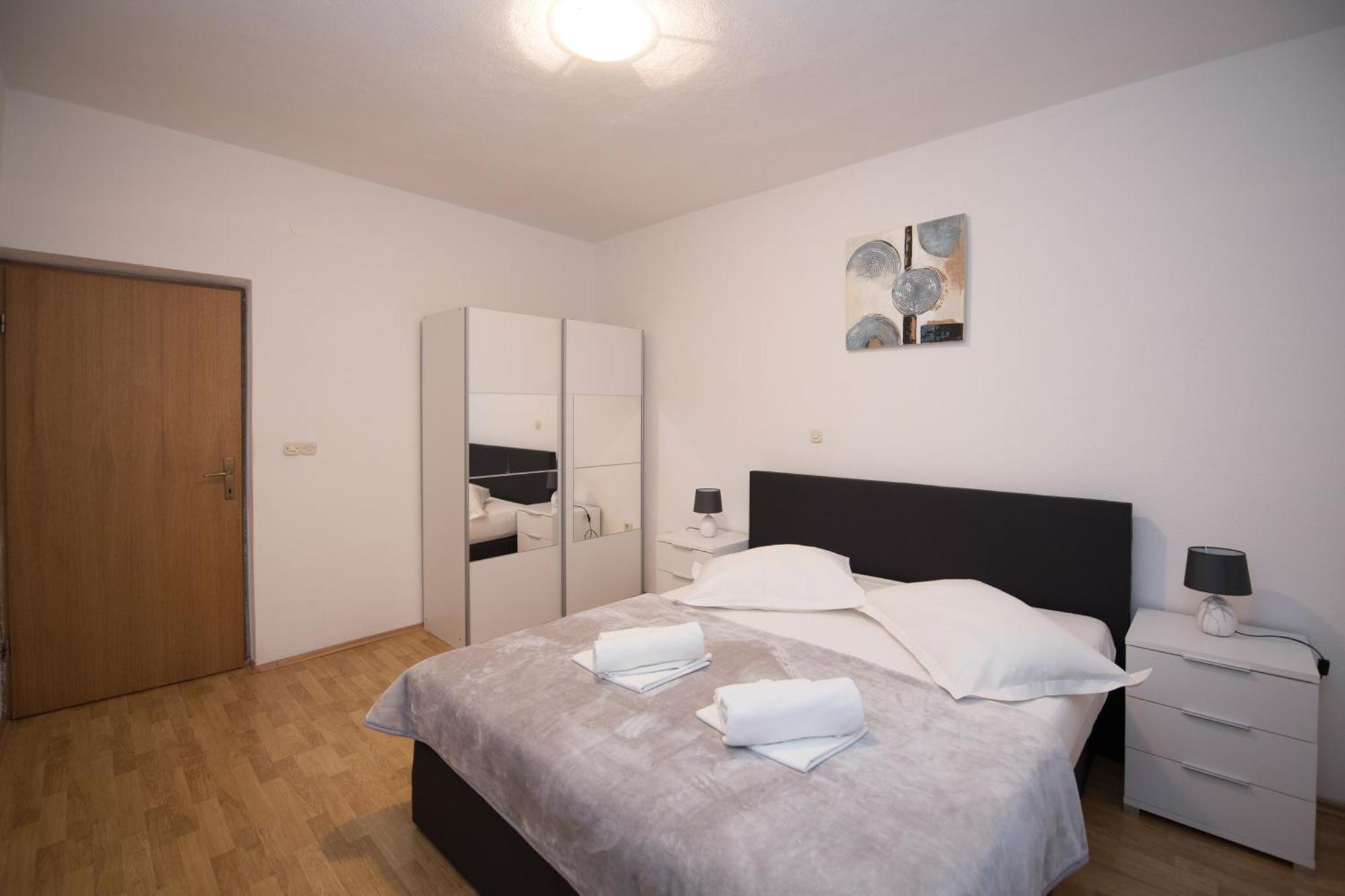 Apartments With A Parking Space Brela, Makarska - 16603 ห้อง รูปภาพ